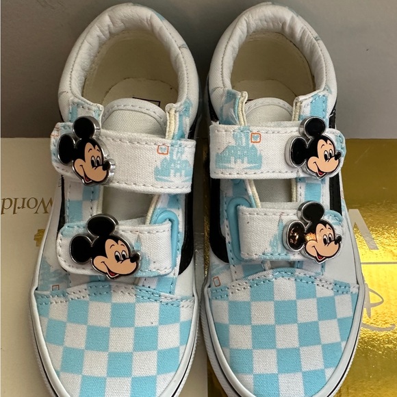 Disney Vans Kids Size 11 - Picture 4 of 5